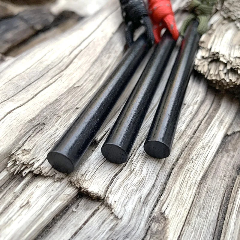 ベア・グリルズ 3-in-1 EDC サバイバルファイヤース - Fire Starter Flint のレビューと価格